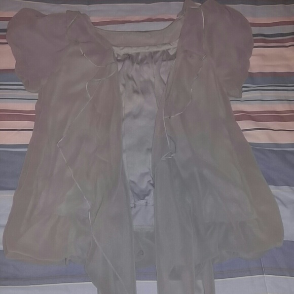 Gray top - Picture 1 of 5